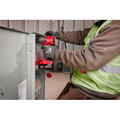 Аккумуляторная ударная дрель-шуруповерт Milwaukee M18 ONEPD3-502X, 2 акб M18 B5, з/у М12-18 FC, кейс HD Аккумуляторная ударная дрель-шуруповерт Milwaukee M18 ONEPD3-502X, 2 акб M18 B5, з/у М12-18 FC, кейс HD