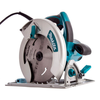 Ручная дисковая пила Makita 5008MG в картонной коробке Ручная дисковая пила Makita 5008MG в картонной коробке