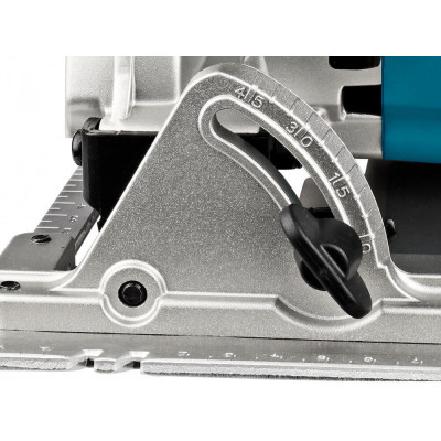 Ручная дисковая пила Makita HS7611 в картонной коробке Ручная дисковая пила Makita HS7611 в картонной коробке